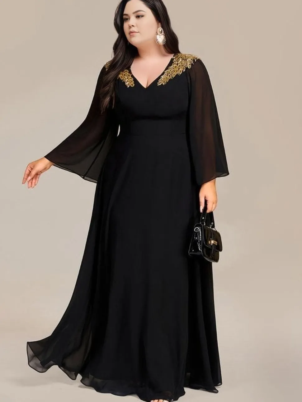 Robe de soirée noire grande taille manches longues évasées