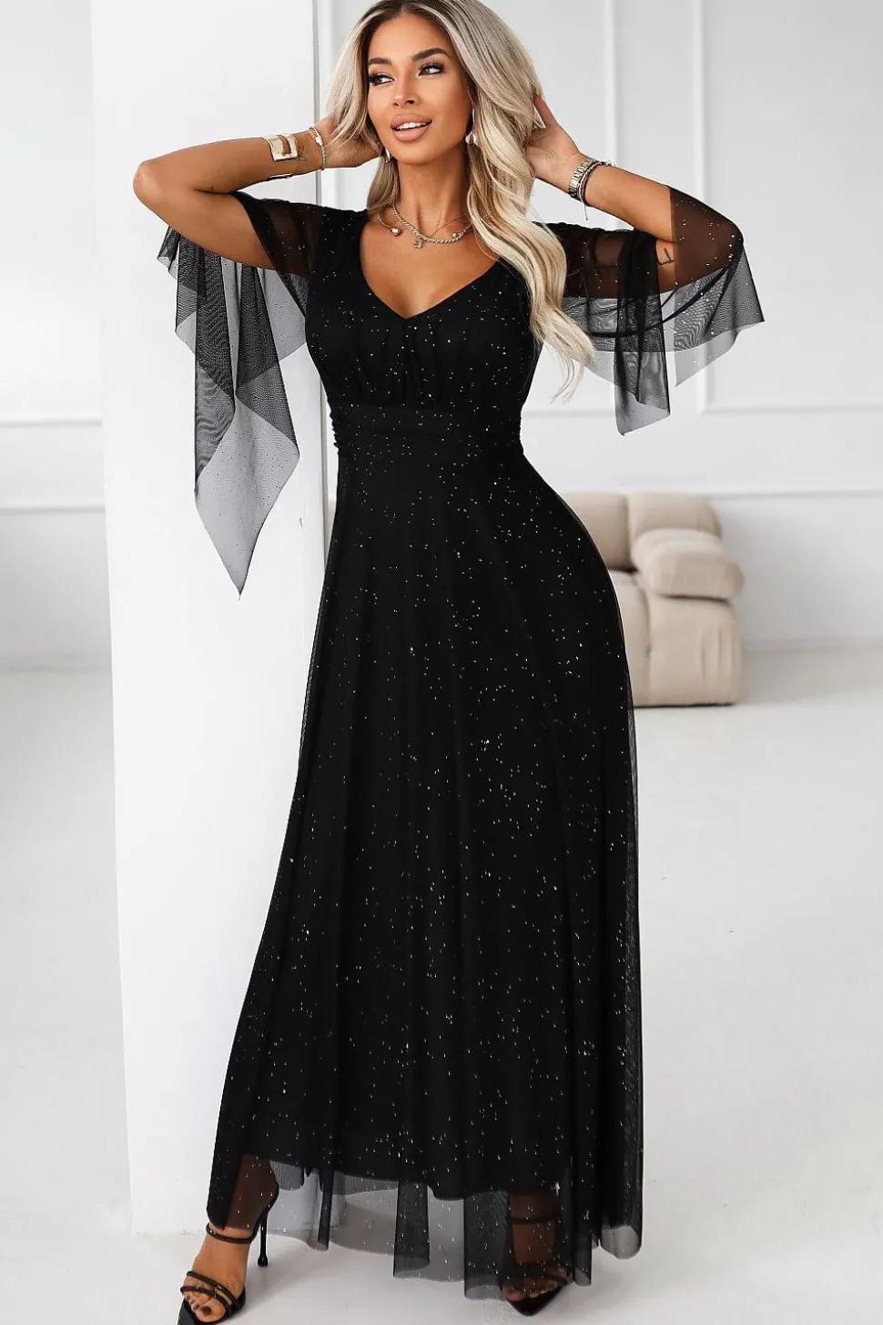 Robe de soirée noire longue manches transparentes