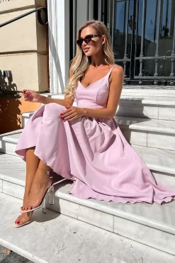 Robe de soirée rose chic midi à bretelles