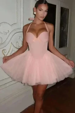 Robe de soirée rose courte jupe ballerine