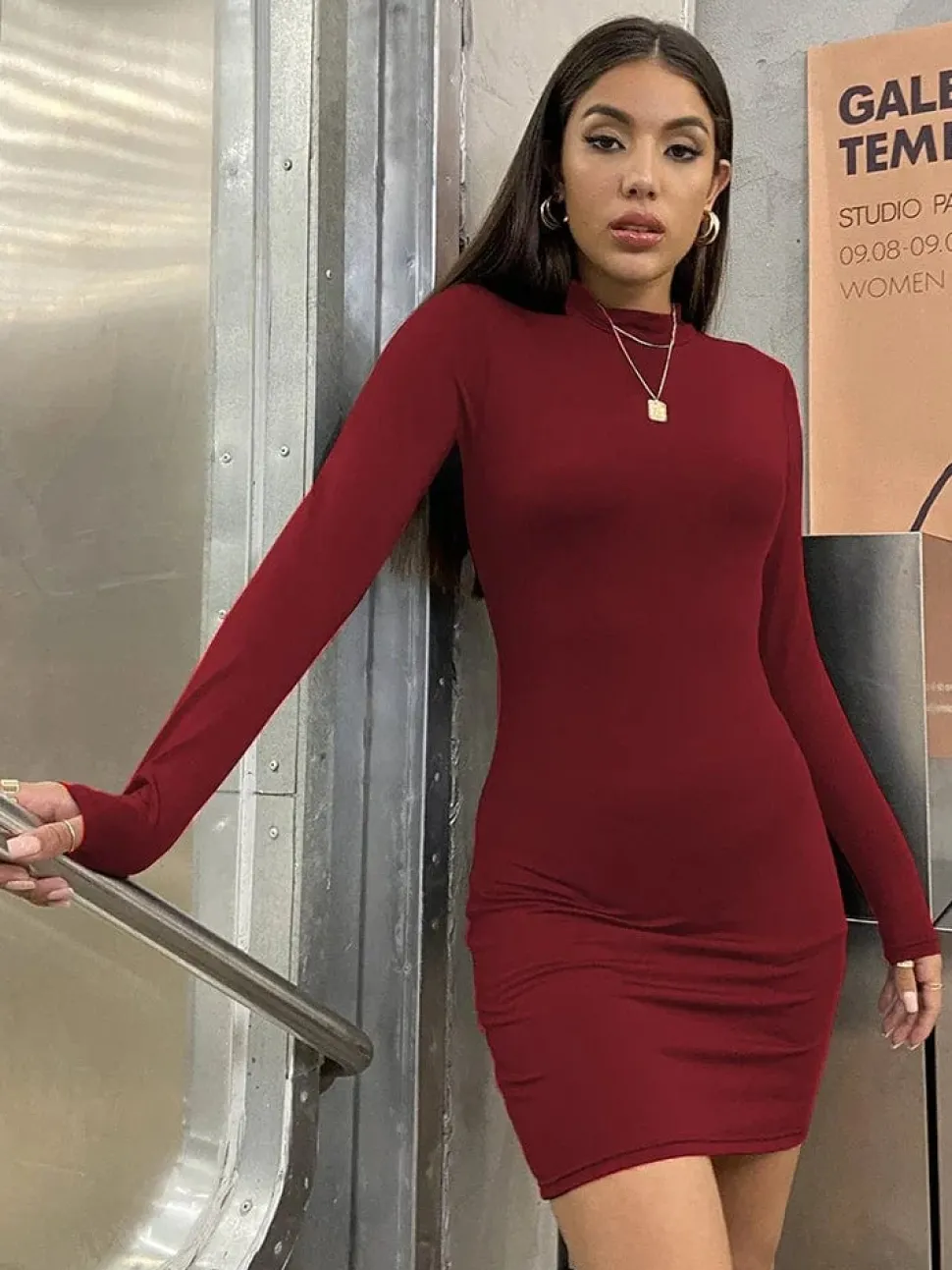 Robe de soirée sexy manche longue moulante