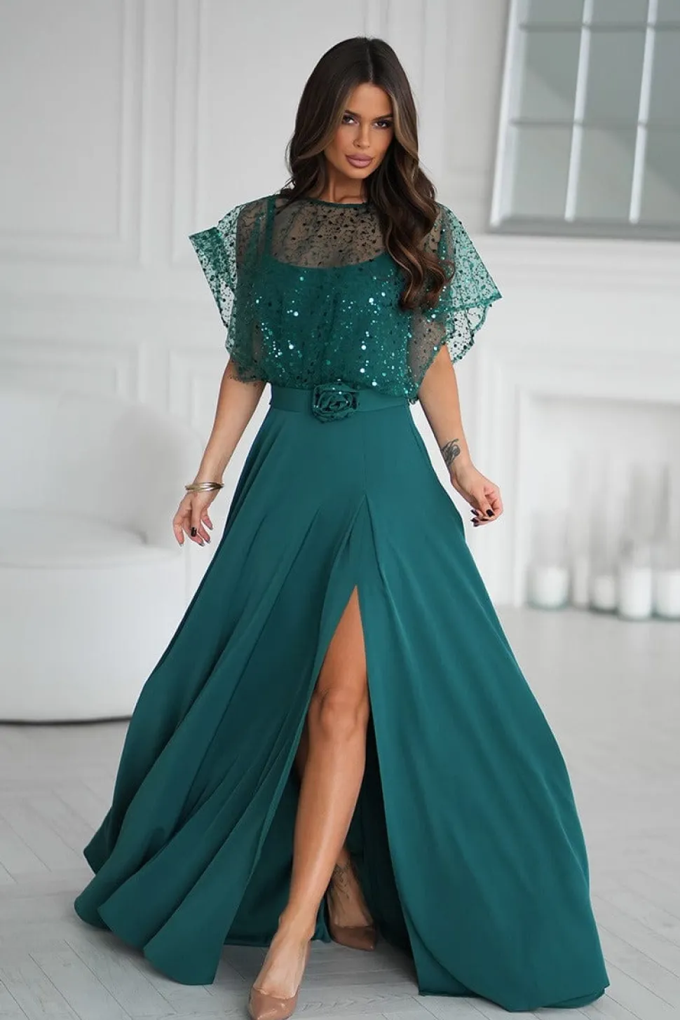 Robe de soirée verte longue avec boléro à sequins