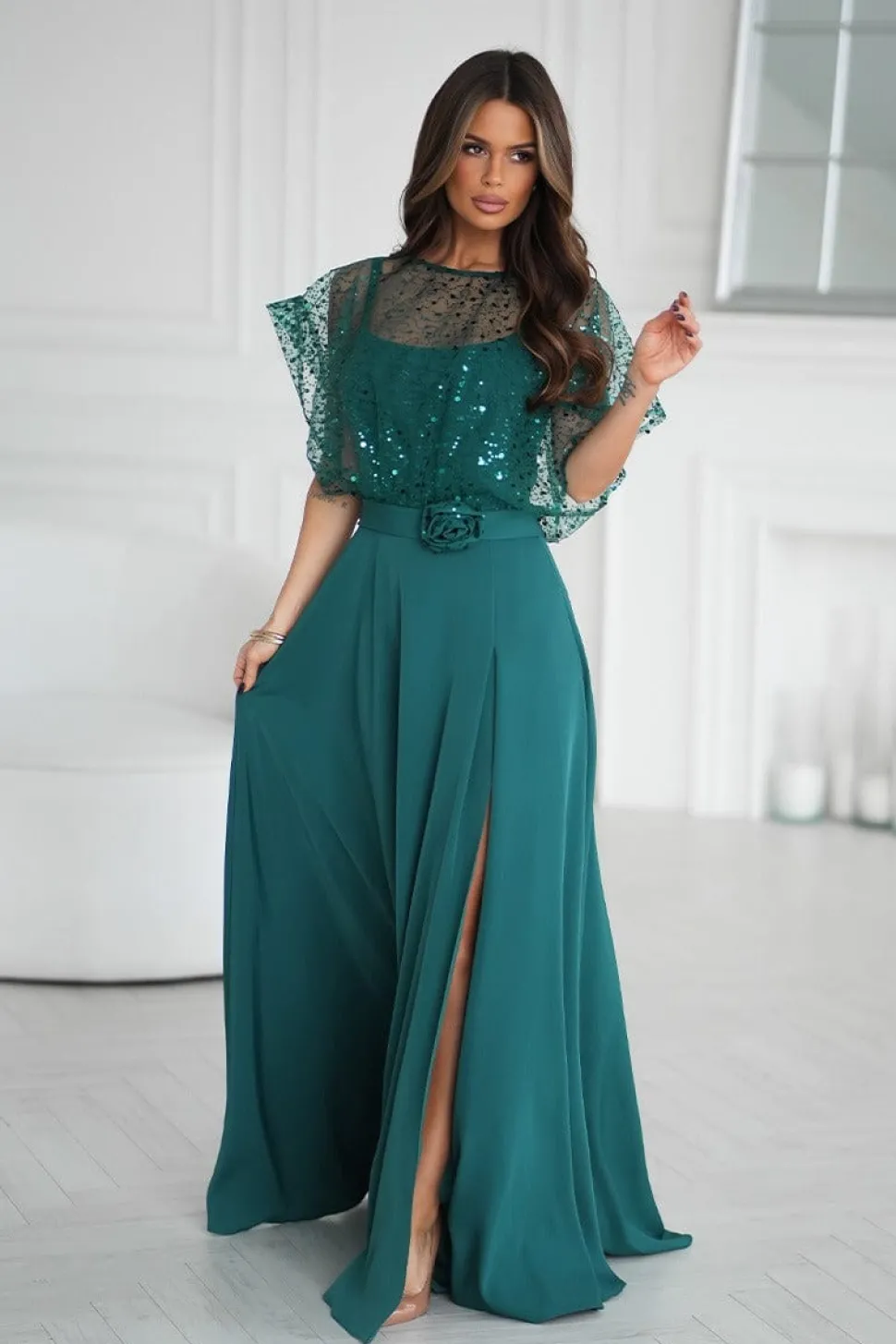 Robe de soirée verte longue avec boléro à sequins