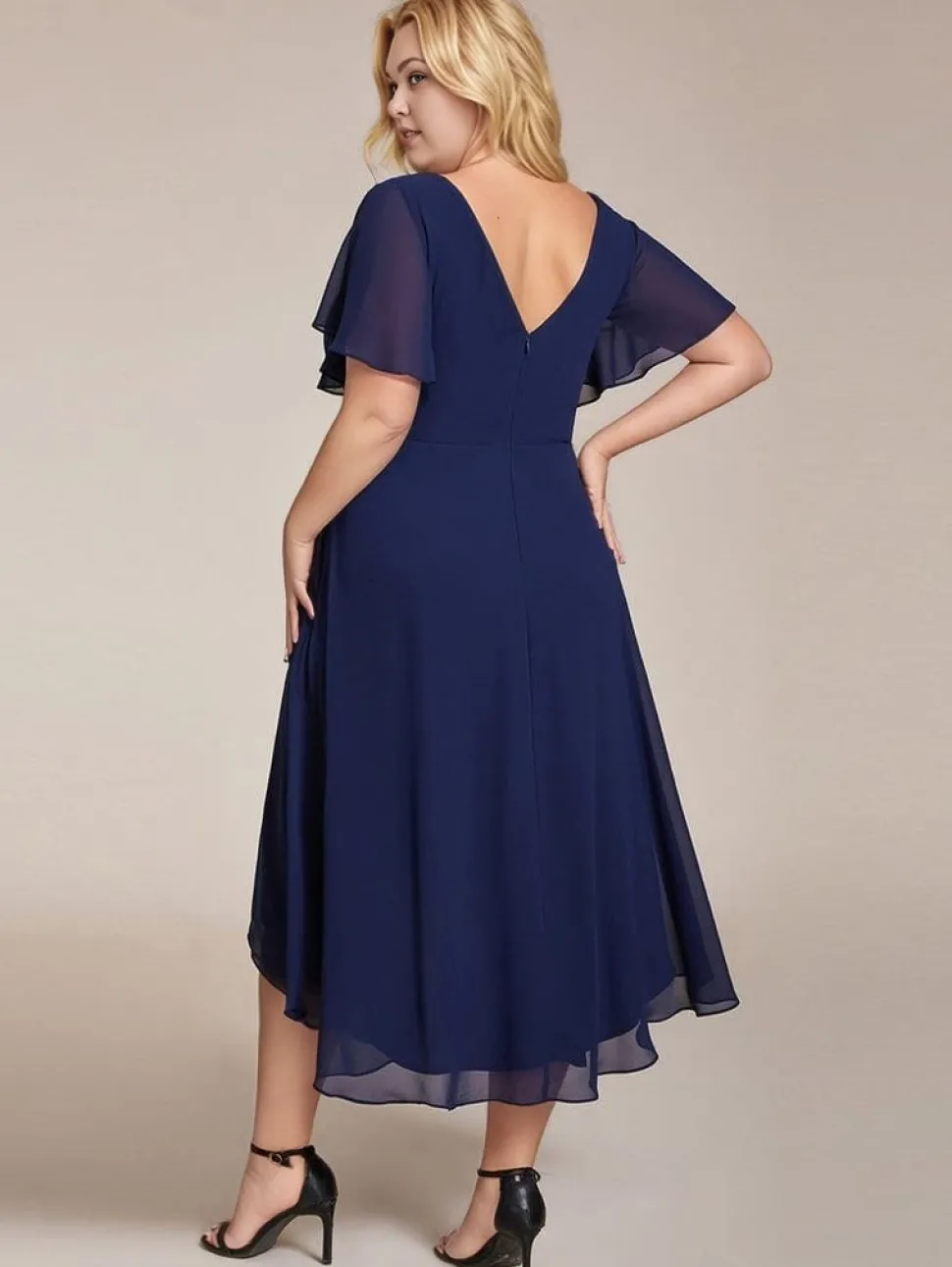 Robe d'invitée au mariage bleu asymétrique à volants