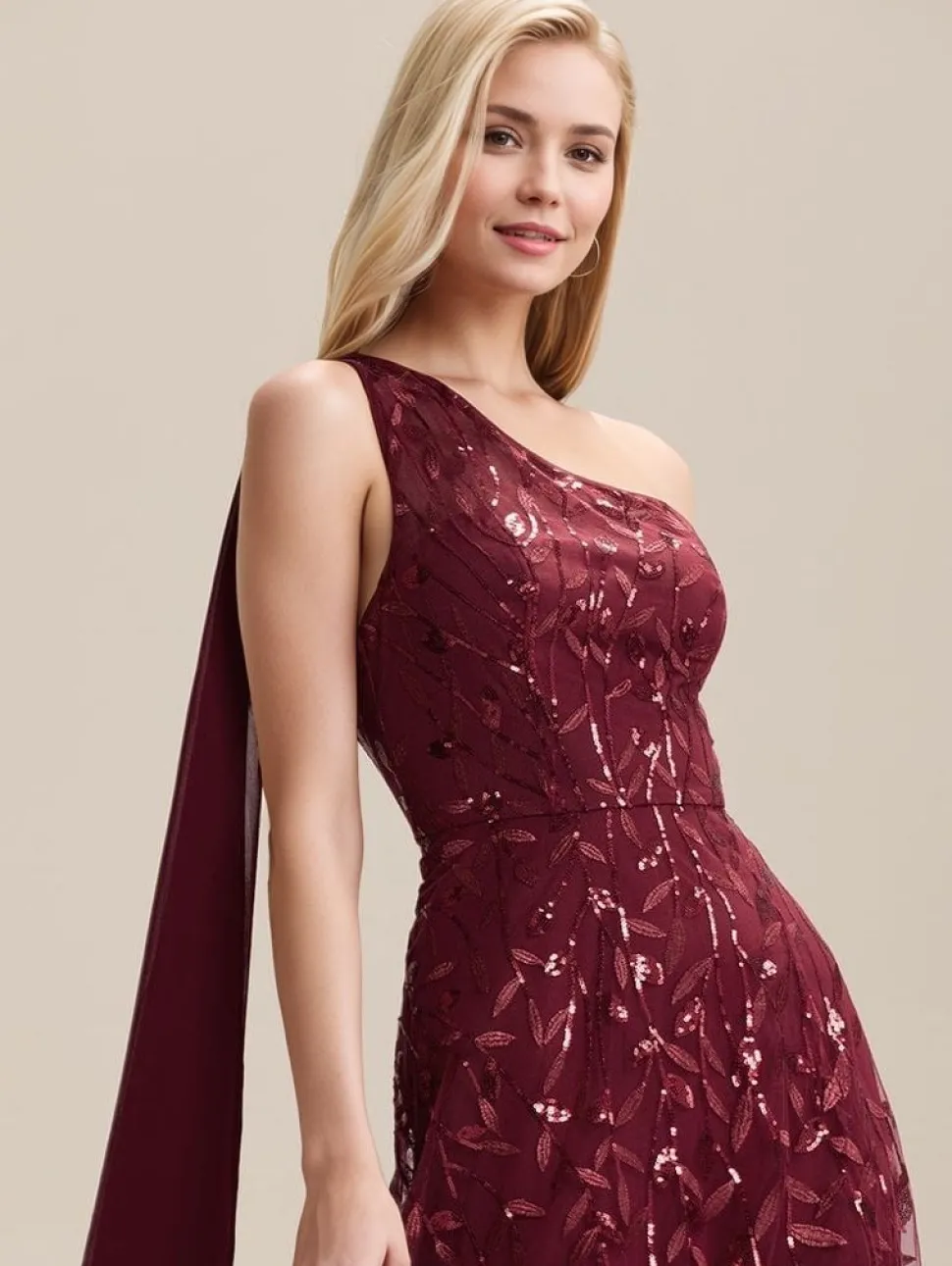 Robe d'invitée au mariage bordeaux une épaule