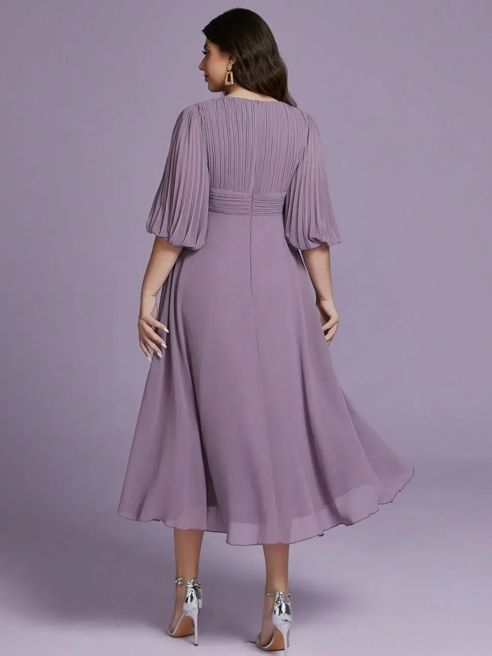 Robe d'invitée au mariage grande taille lilas