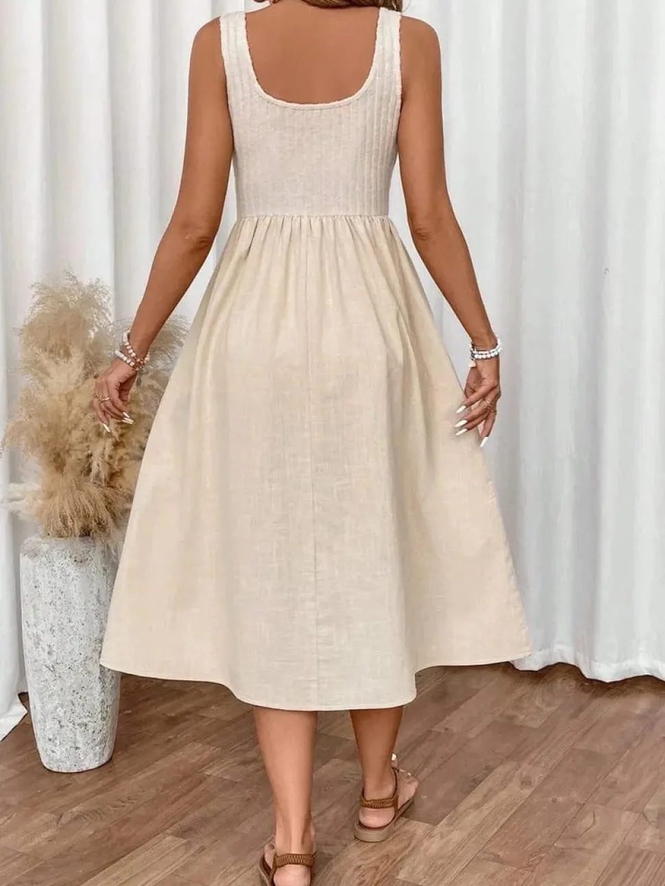 Robe d'été beige décontractée sans manches