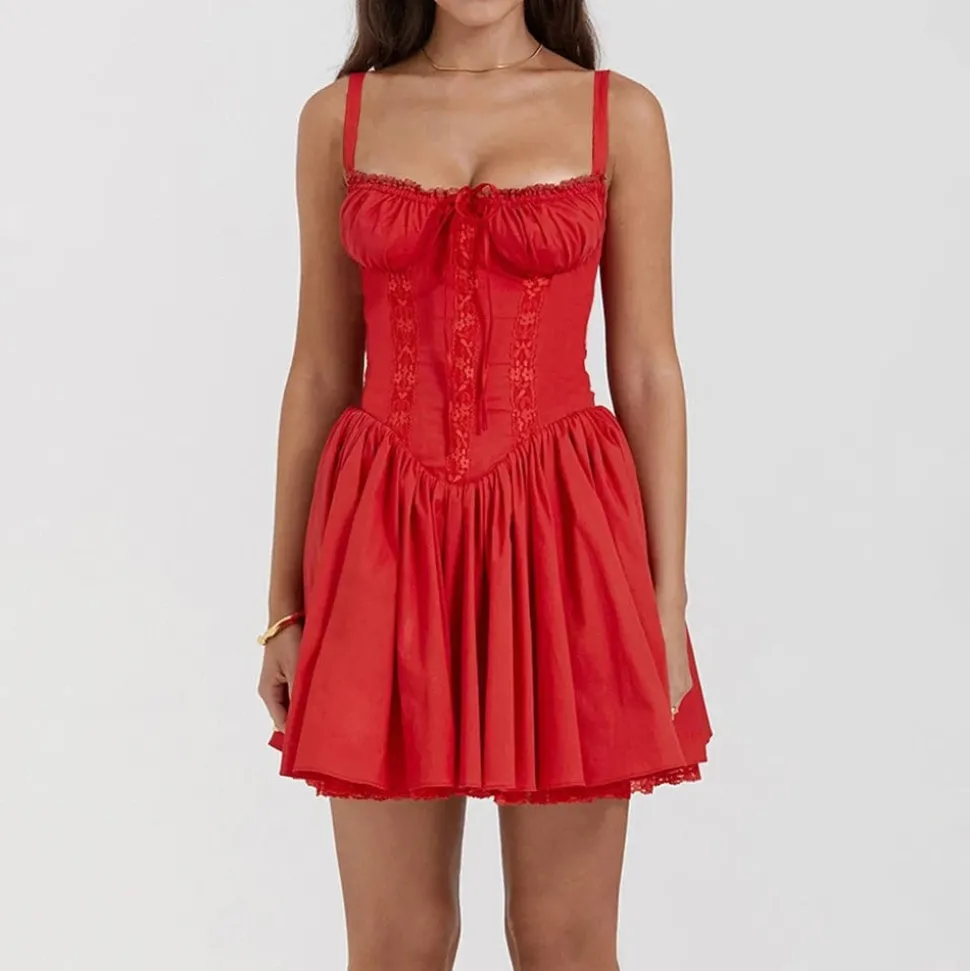 Robe d'été courte évasee à bretelles fines