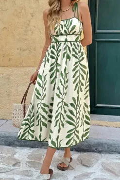 Robe d'été légère avec imprimé de feuilles vertes