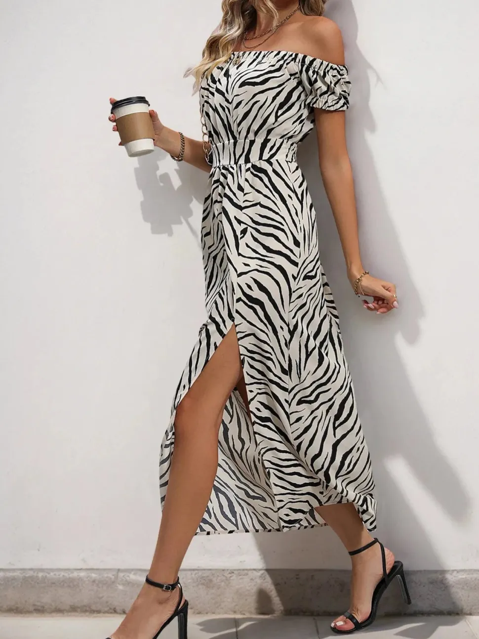 Robe d'été motif zebré fendue épaules dénudées