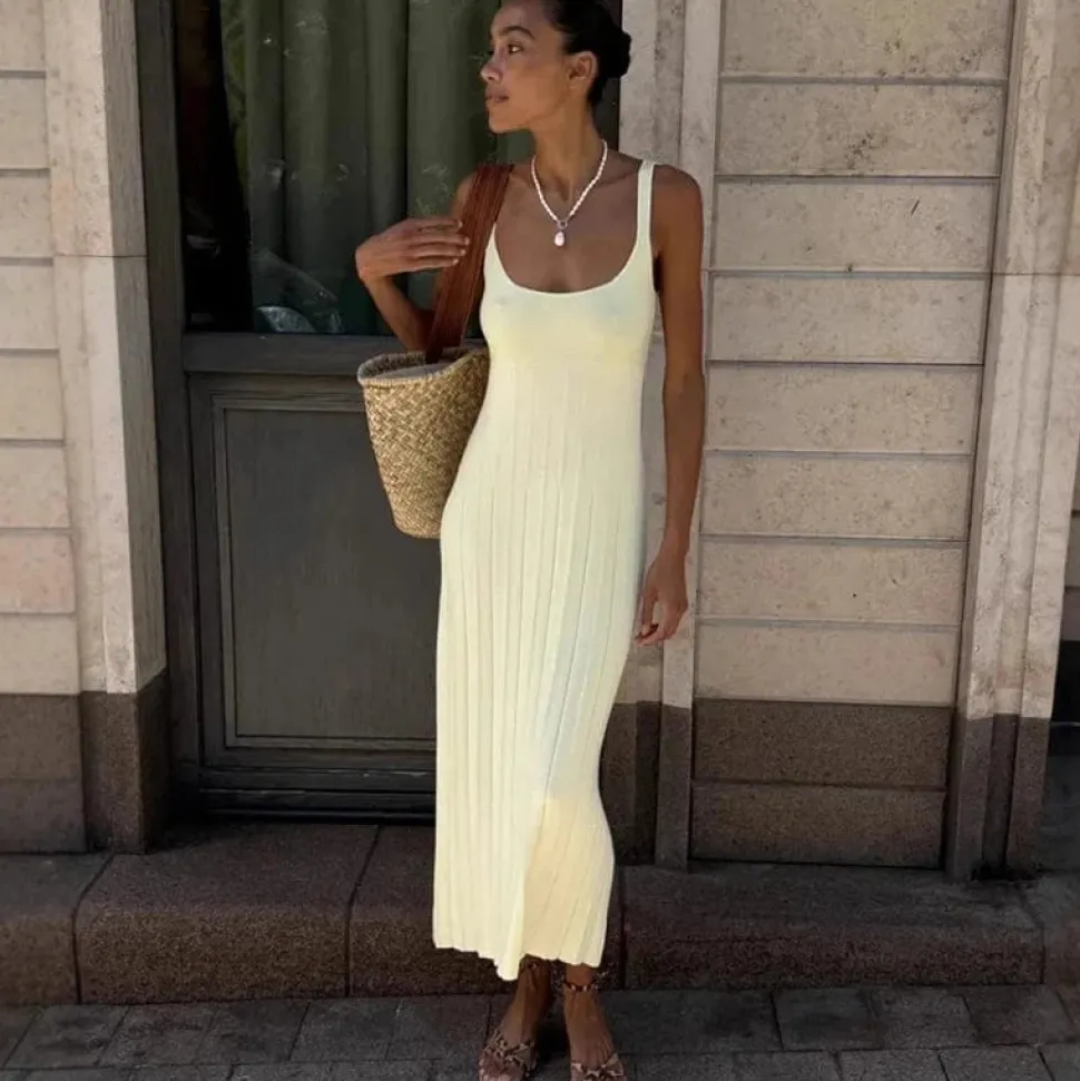 Robe d'été moulante côtelée sans manches
