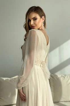 Robe en tulle midi manches longues