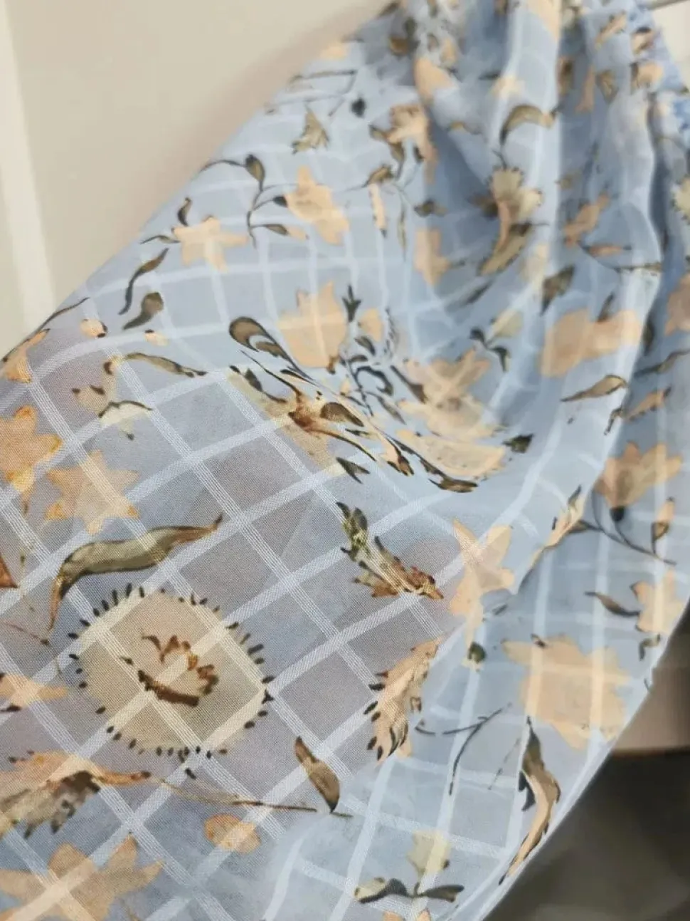 Robe fleurie bohème bleue col carré