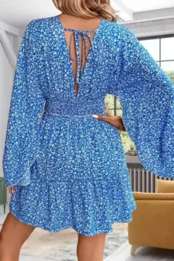Robe fleurie bohème courte bleue manches longues