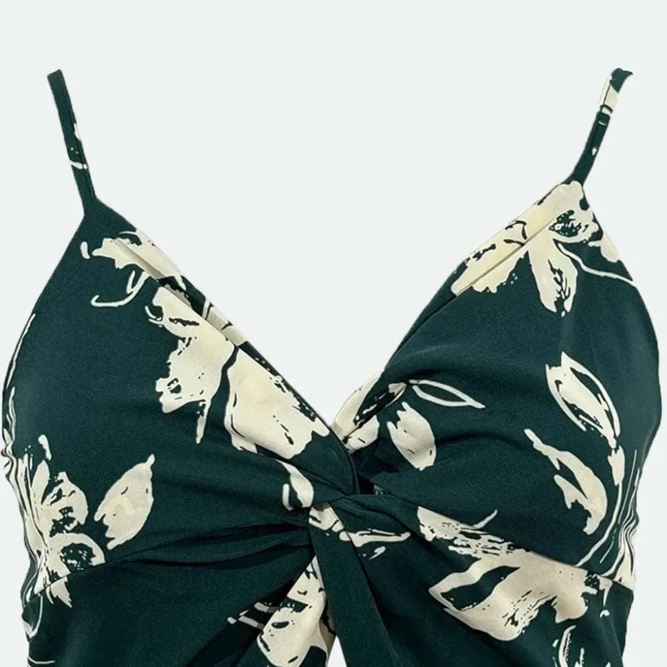 Robe fleurie courte à bretelles évasée
