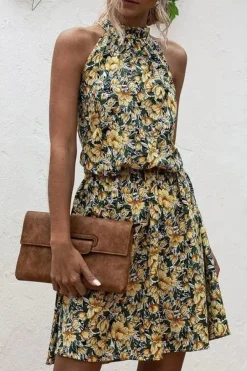 Robe fleurie courte col halter