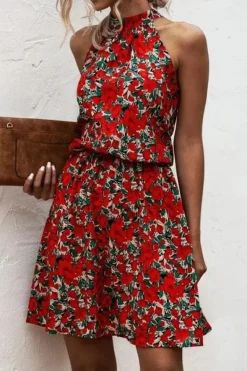 Robe fleurie courte col halter