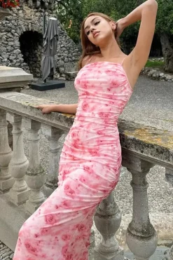Robe fleurie drapée longue rose