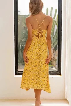 Robe fleurie jaune pour été