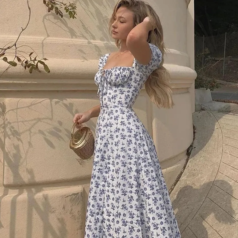Robe fleurie midi manches courtes