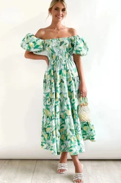 Robe fleurie midi épaules dénudées
