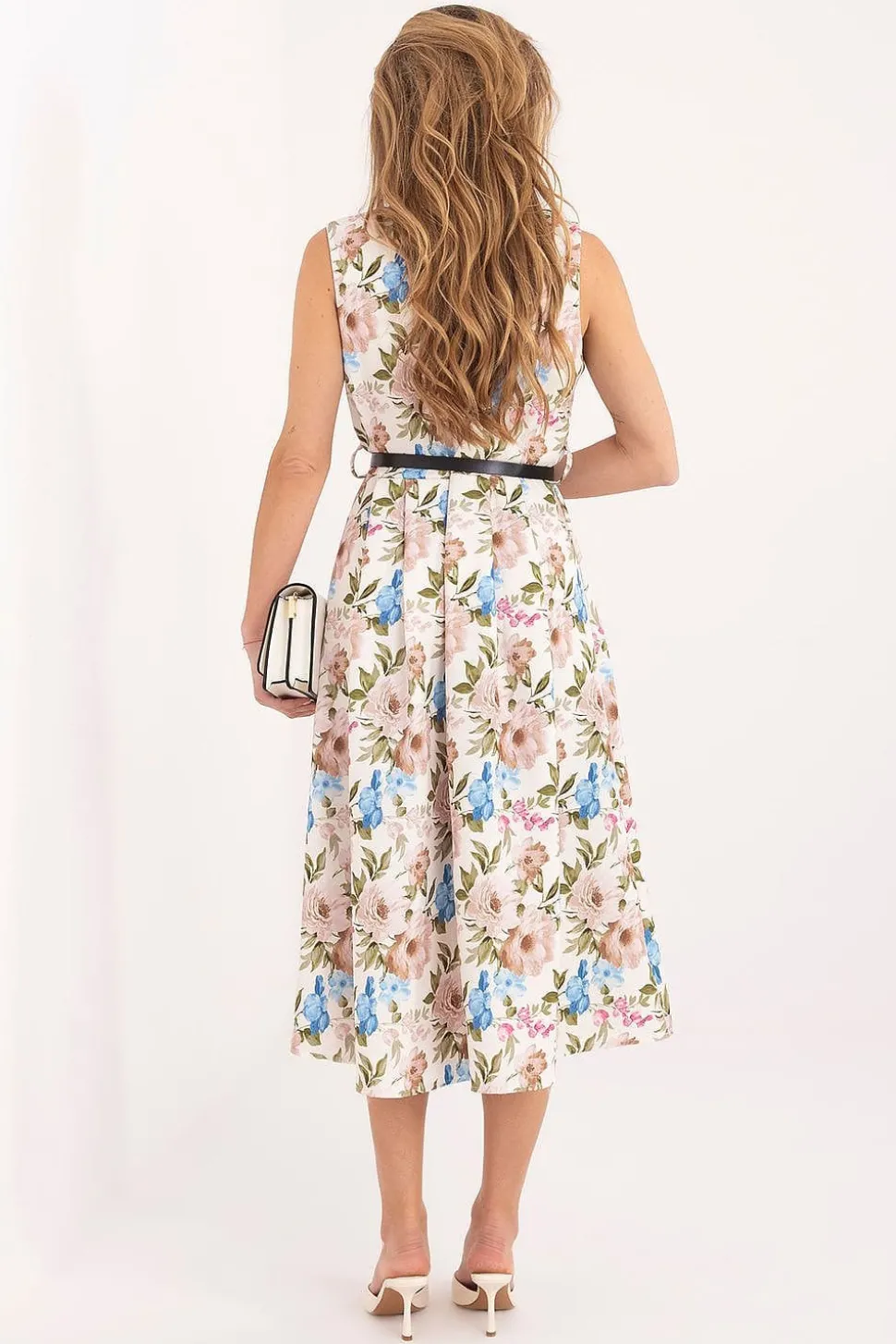 Robe fleurie midi sans manches