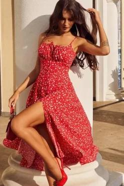 Robe fleurie rouge midi avec fente
