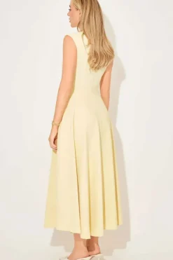 Robe habillée midi sans manches évasée