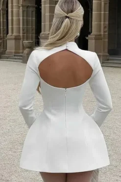 Robe habillée mini dos nu manches longues