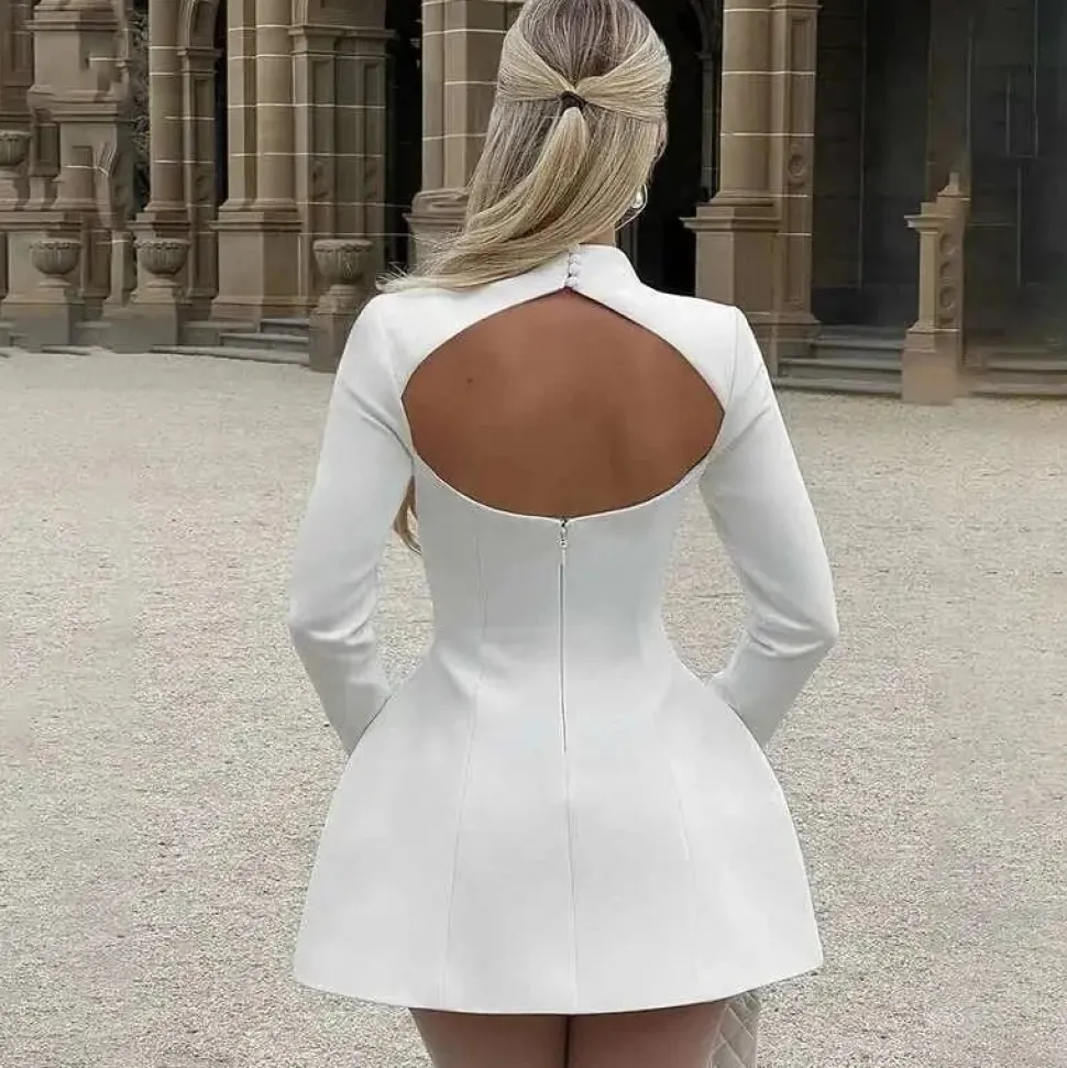 Robe habillée mini dos nu manches longues