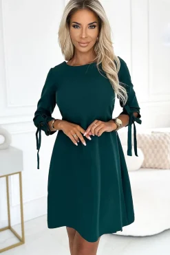 Robe habillée nouée à l'arrière