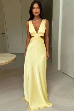 Robe invitée au mariage longue satinée col en V