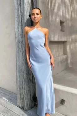 Robe invitée de mariage chic bleu pastel