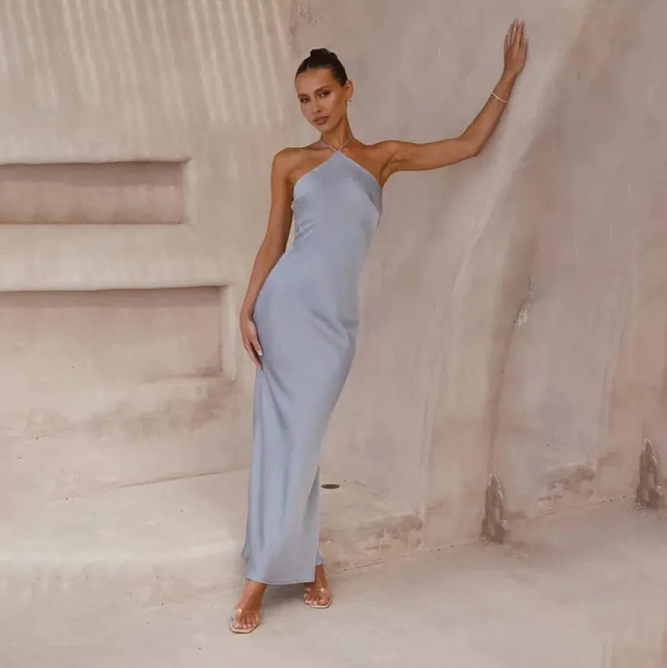 Robe invitée de mariage chic bleu pastel