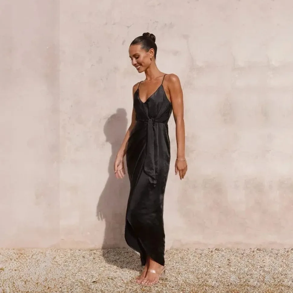 Robe invitée de mariage chic noire