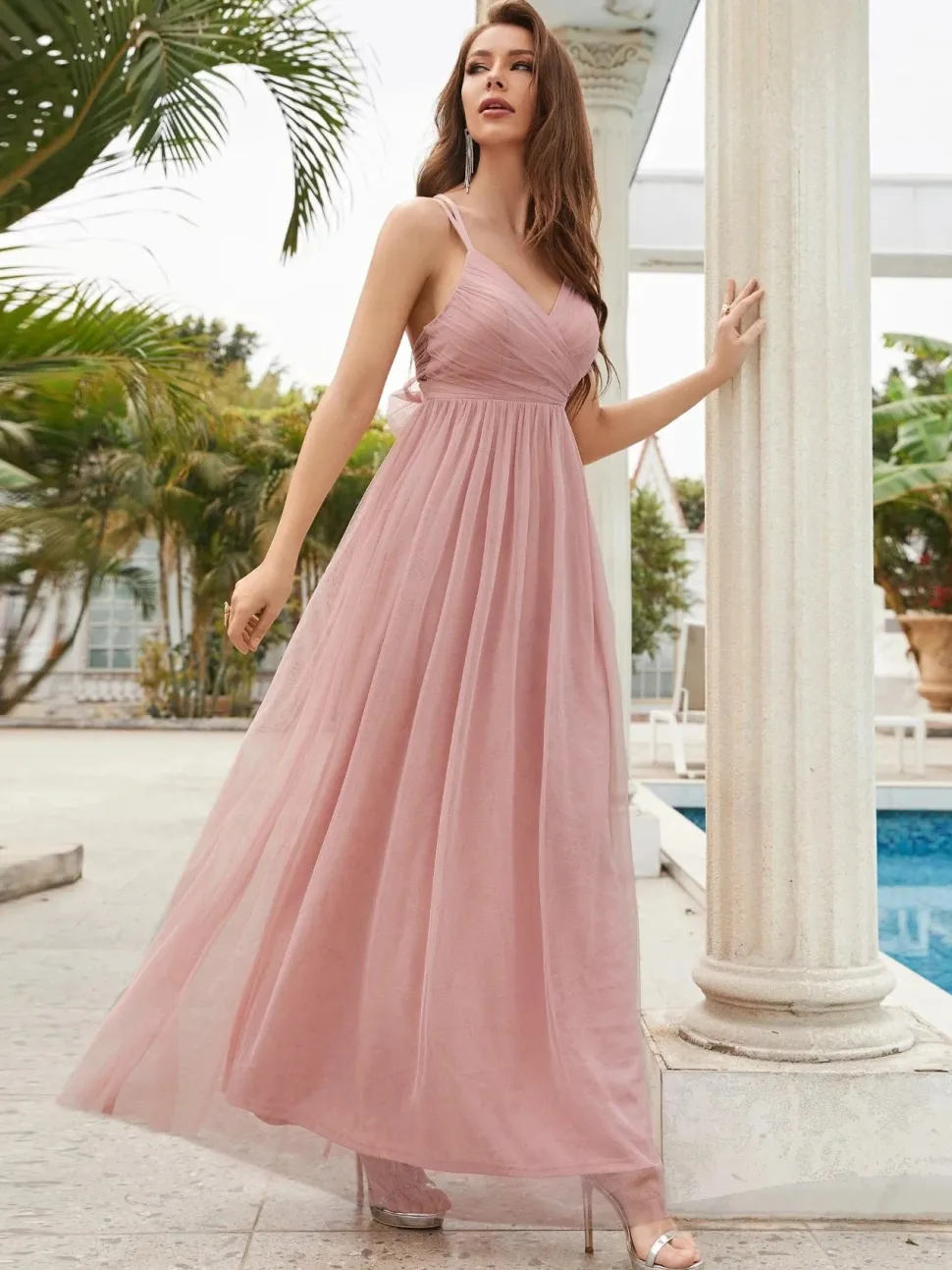 Robe invitée de mariage dos nu rose poudré