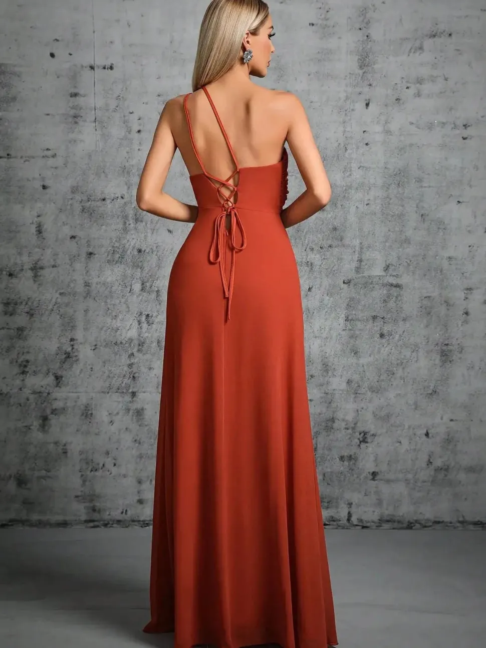 Robe invitée de mariage fendue fluide chic