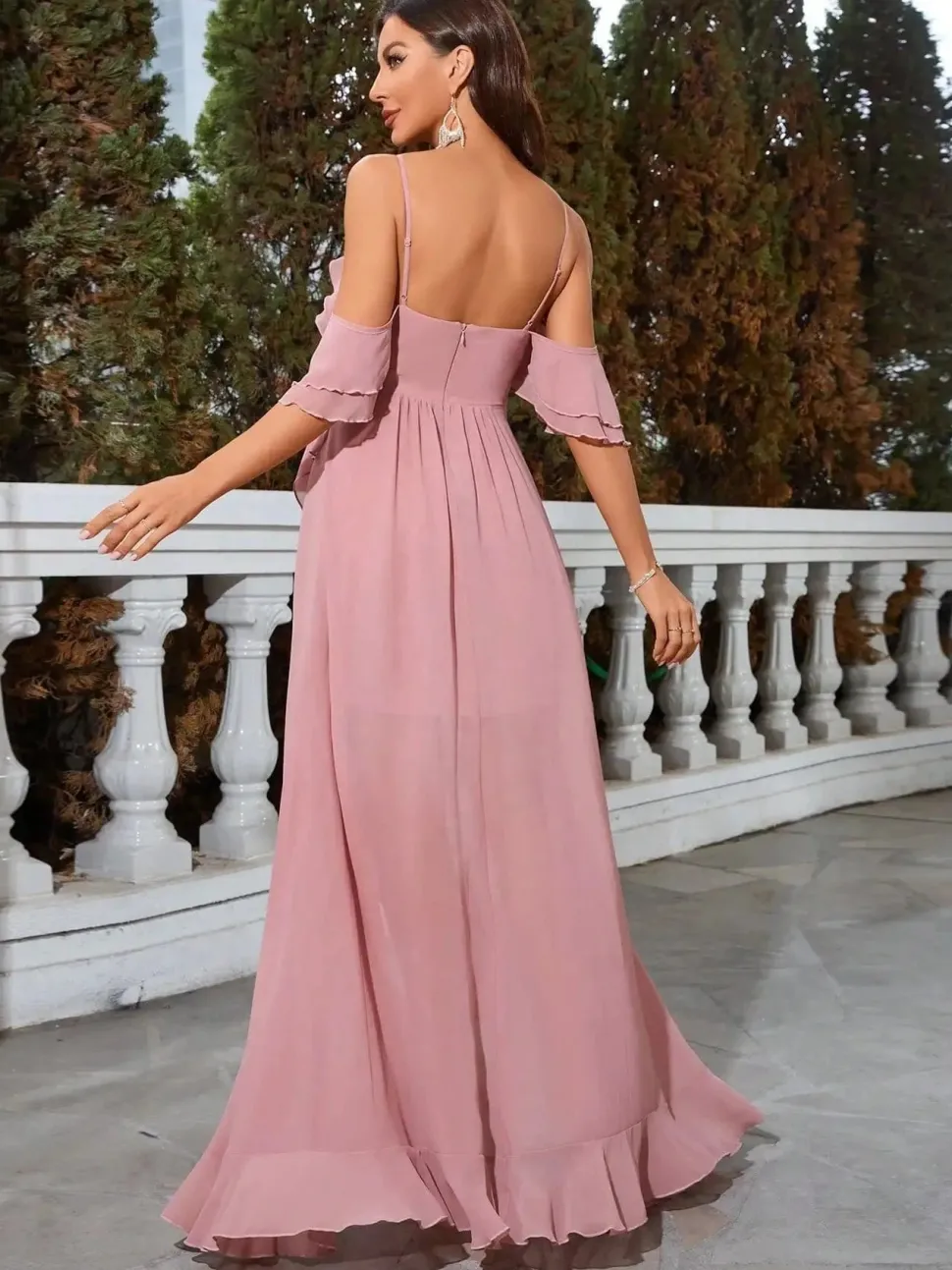 Robe invitée de mariage fluide asymétrique