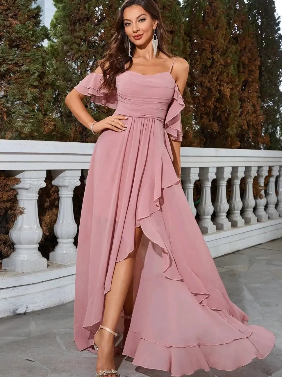 Robe invitée de mariage fluide asymétrique