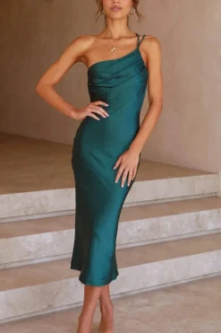 Robe invitée de mariage terracotta épaule dénudée