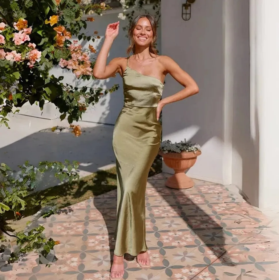 Robe invitée de mariage vert sauge