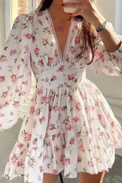 Robe invitée mariage fleurie courte