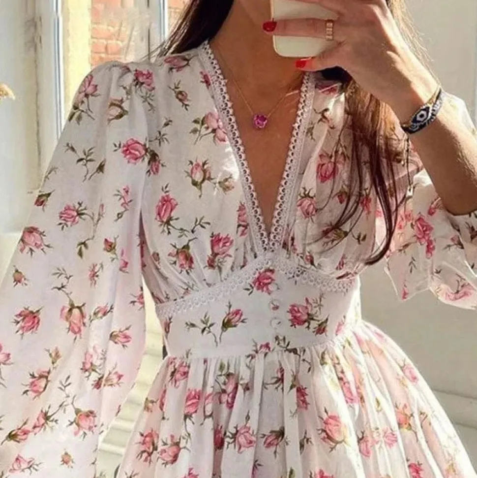 Robe invitée mariage fleurie courte