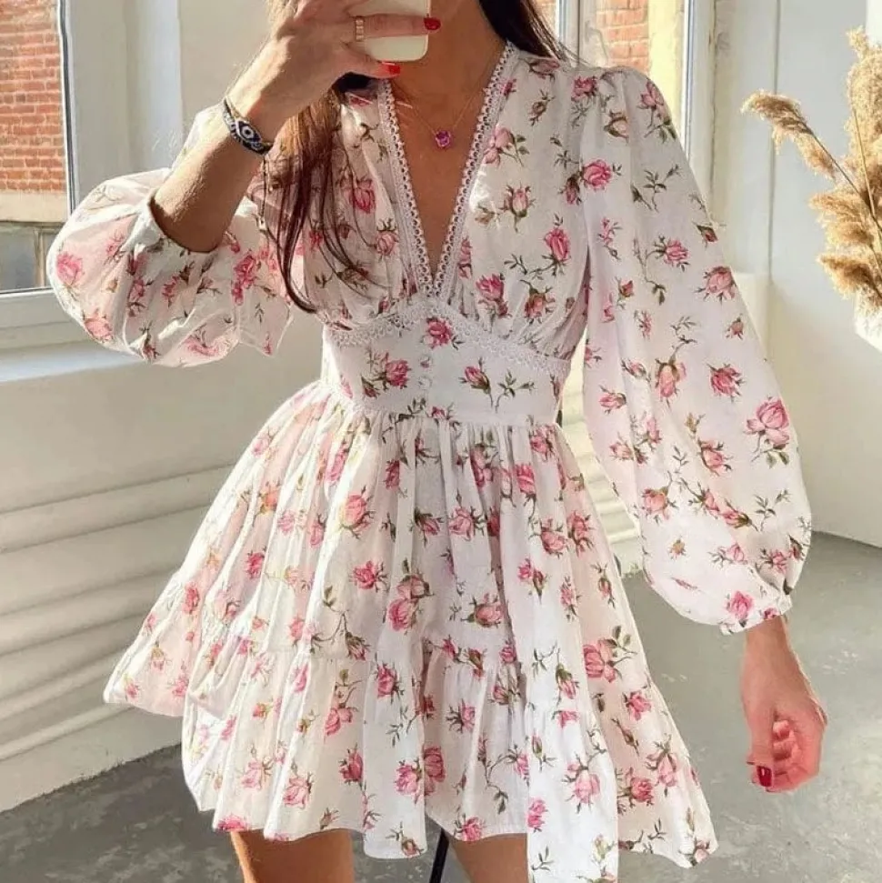 Robe invitée mariage fleurie courte
