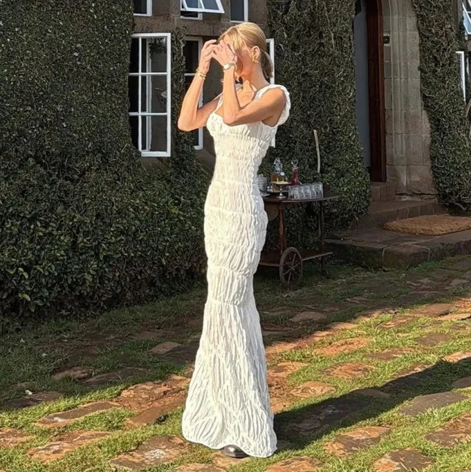 Robe longue blanche coupe sirène