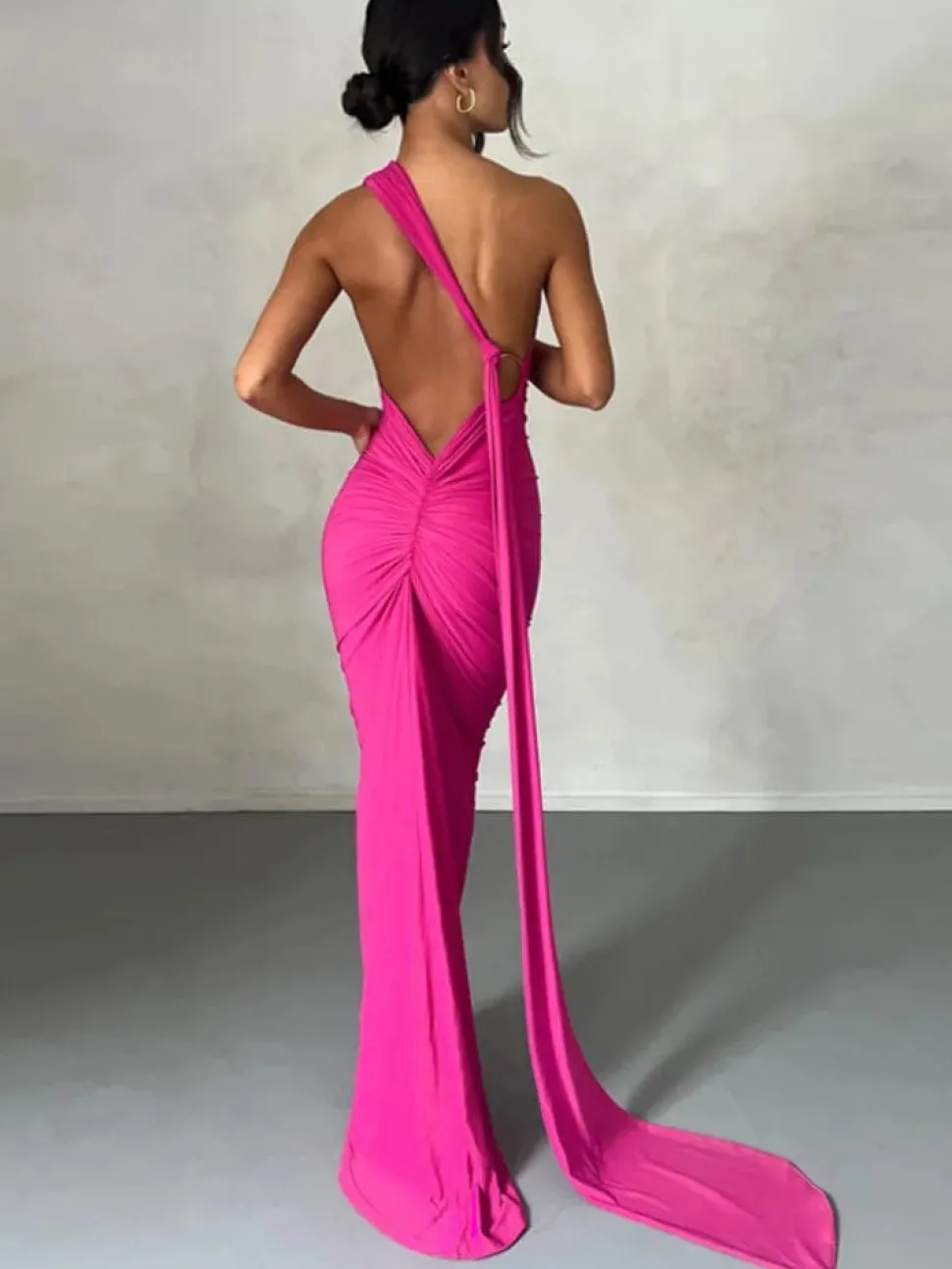 Robe longue dos nu chic