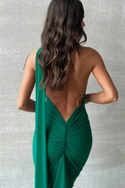 Robe longue dos nu chic