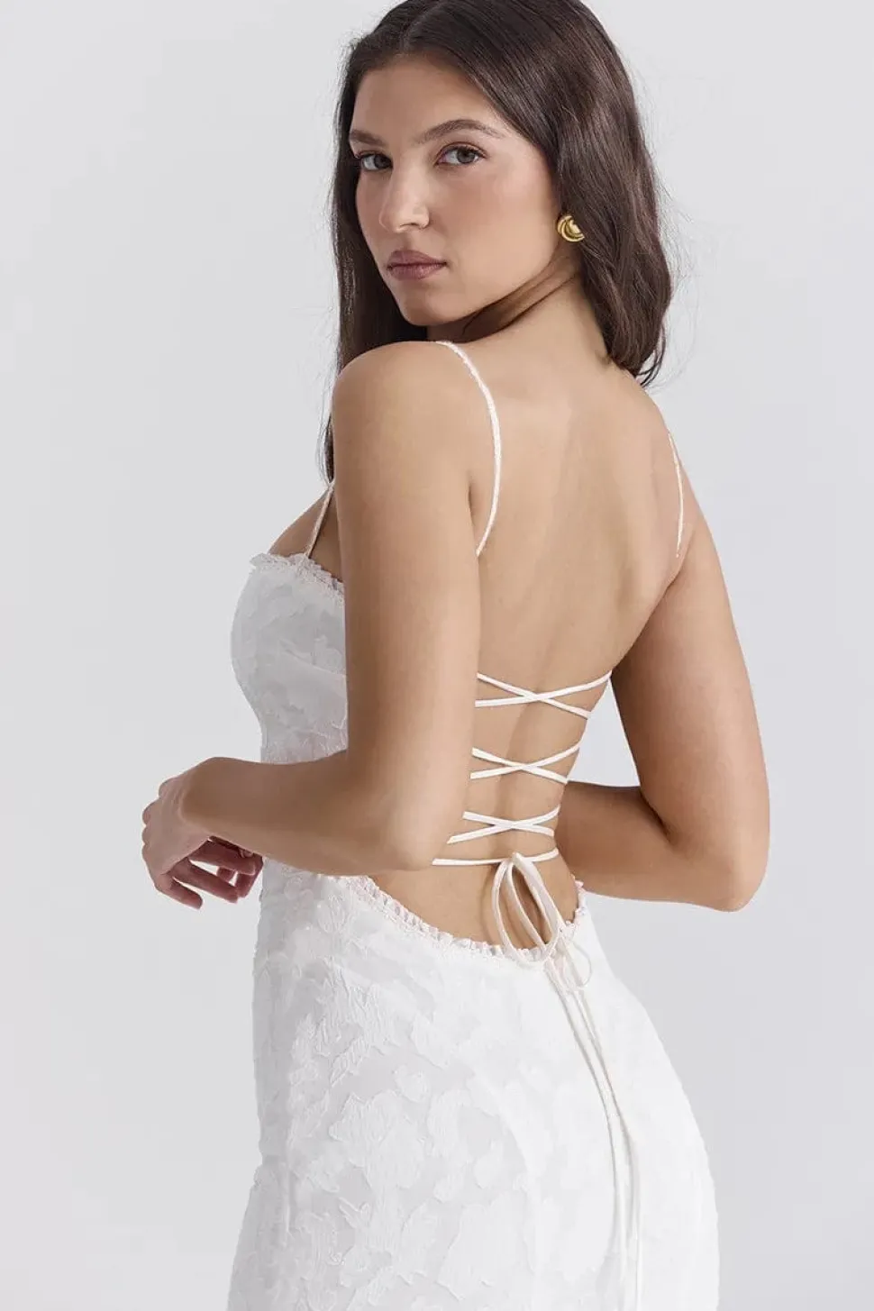 Robe longue en dentelle blanche