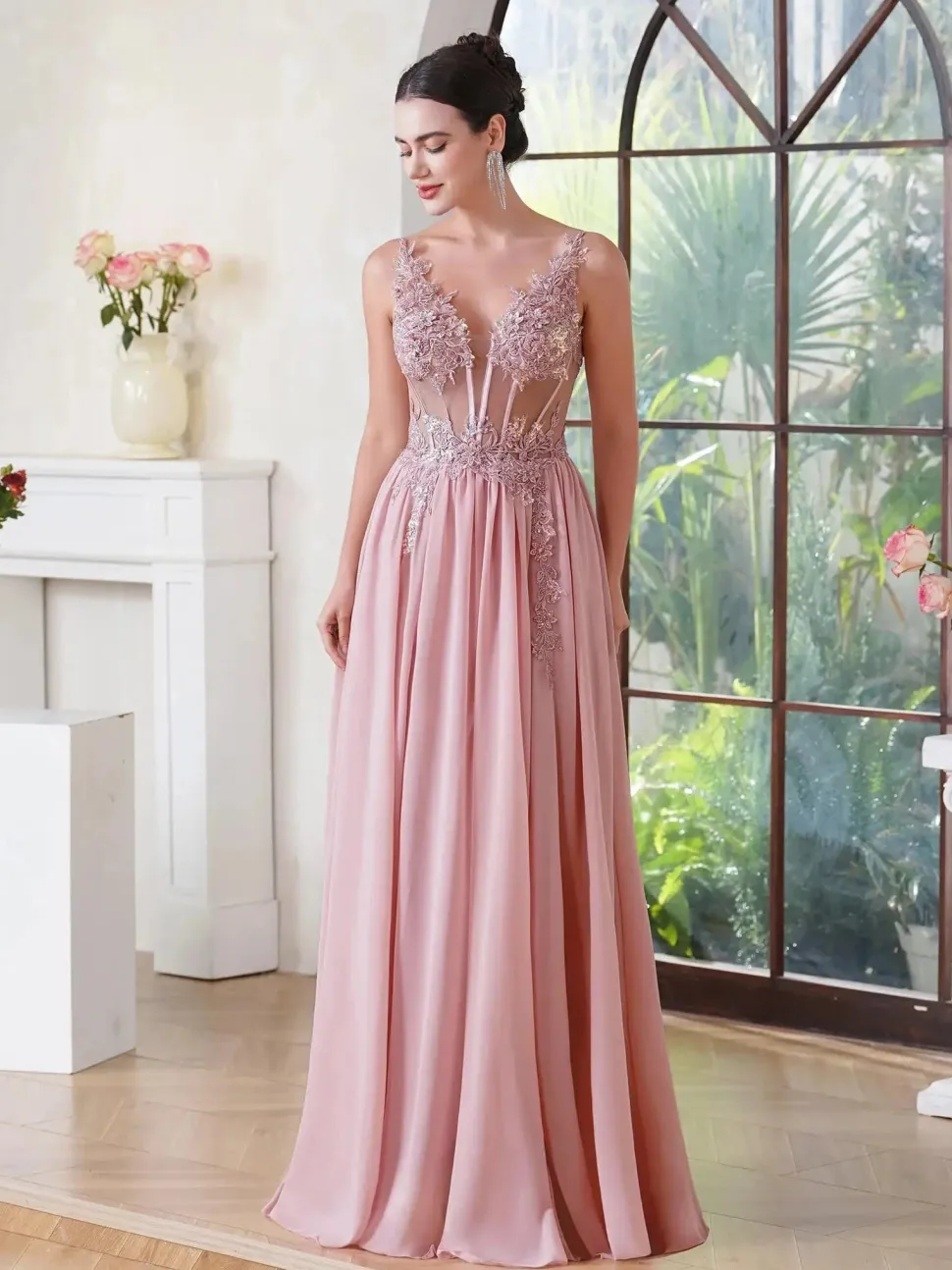 Robe longue en tulle avec appliqués sexy