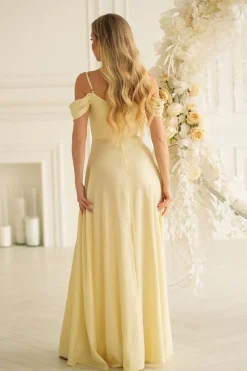 Robe longue jaune fendue épaules dénudées